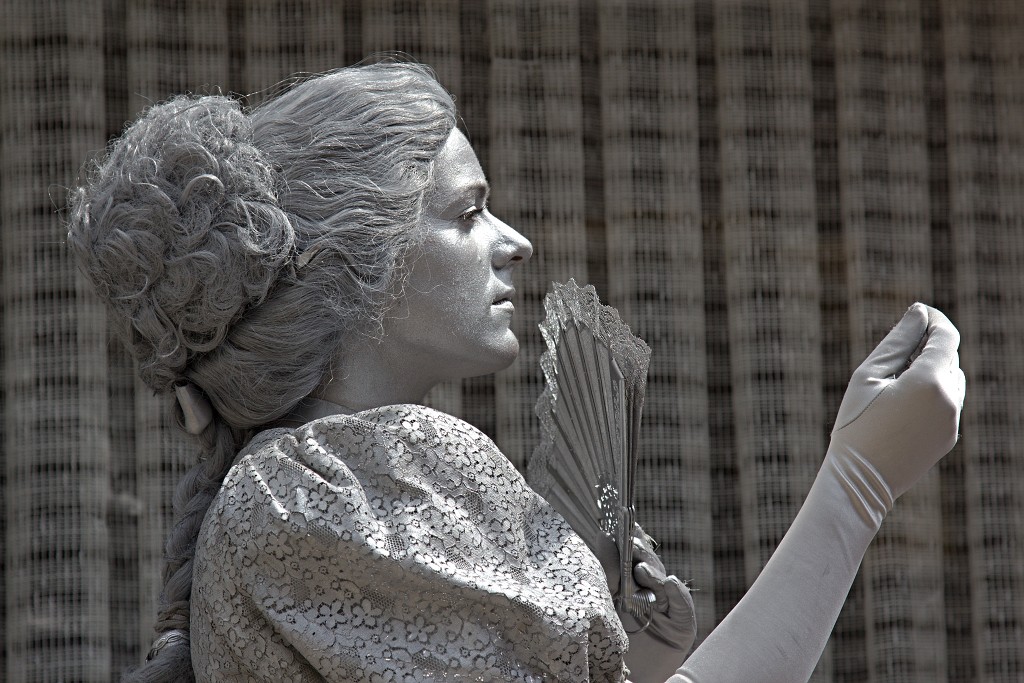 valkenburg living statue levend standbeeld evenement event festival festiviteit kunst art straatkunst streetart artiest beeld beeldhouwwerk